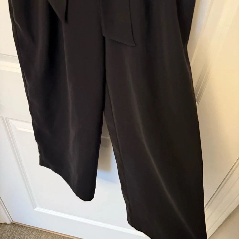 Lululemon Noir Crop Black Size 2